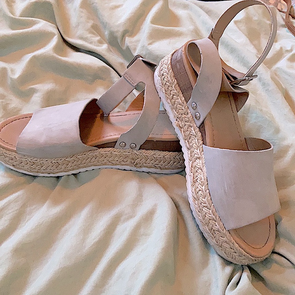 PLATFORM SANDALS